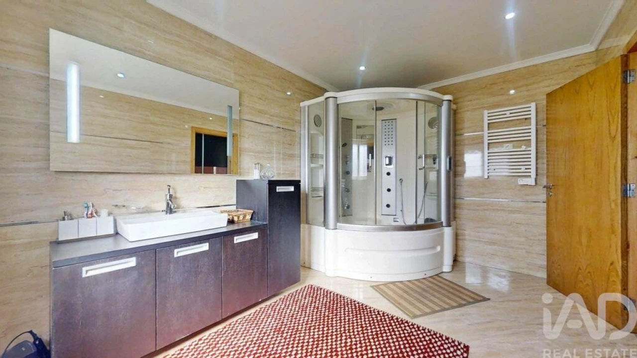 Moradia T4 para Venda em Recezinhos (São Mamede) Foto 17