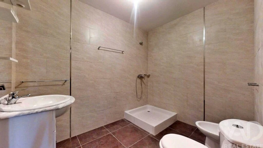 Moradia T4 para Venda em Recezinhos (São Mamede) Foto 23