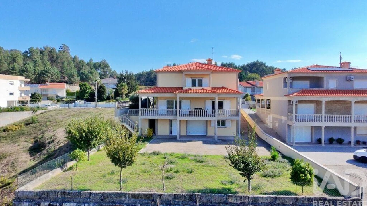 Moradia T4 para Venda em Recezinhos (São Mamede) Foto 26