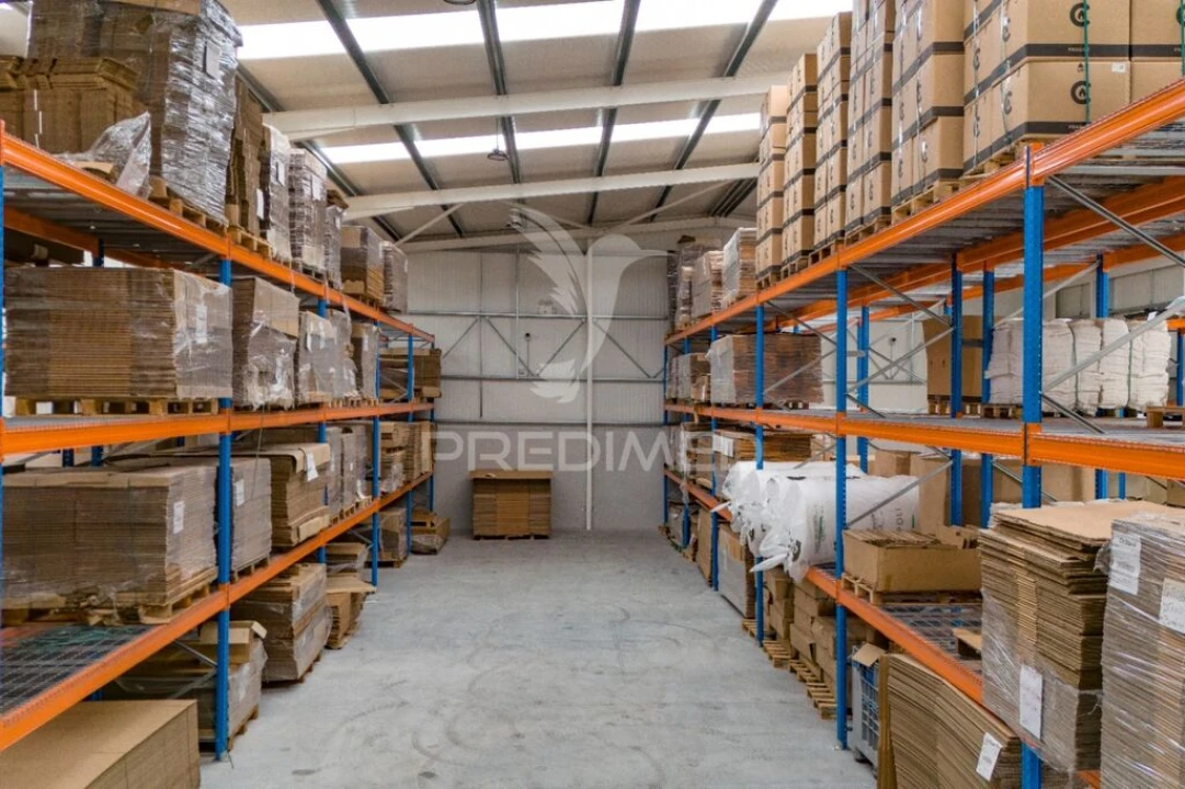 Armazém para Arrendamento em Fornelos e Queijada Foto 20