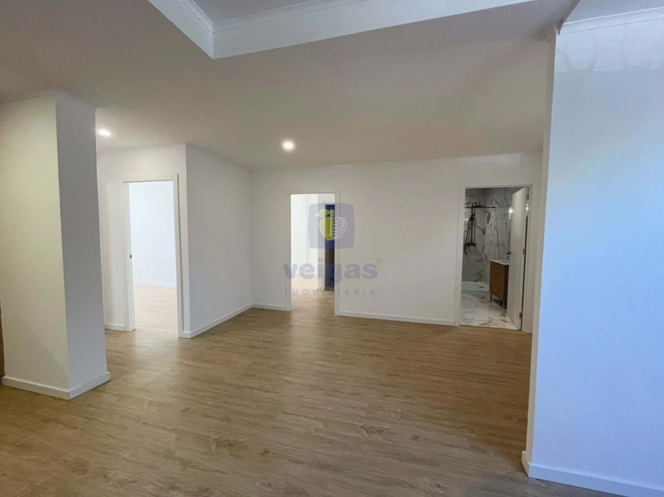 Apartamento T3 para Venda em Águas Livres Foto 12