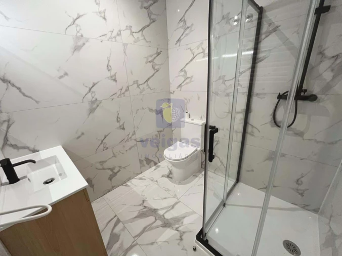 Apartamento T3 para Venda em Águas Livres Foto 6