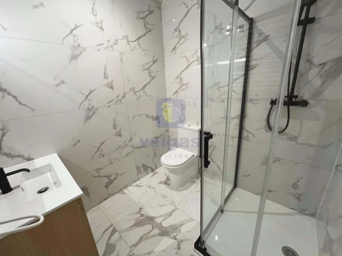 Apartamento T3 para Venda em Águas Livres Foto 9