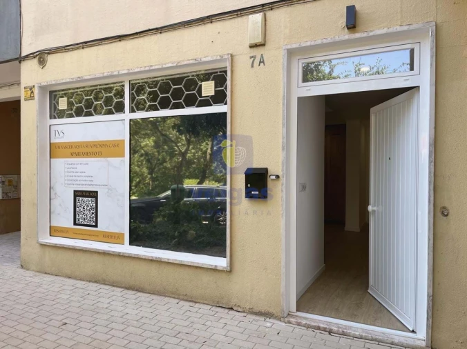 Apartamento T3 para Venda em Águas Livres Foto 13