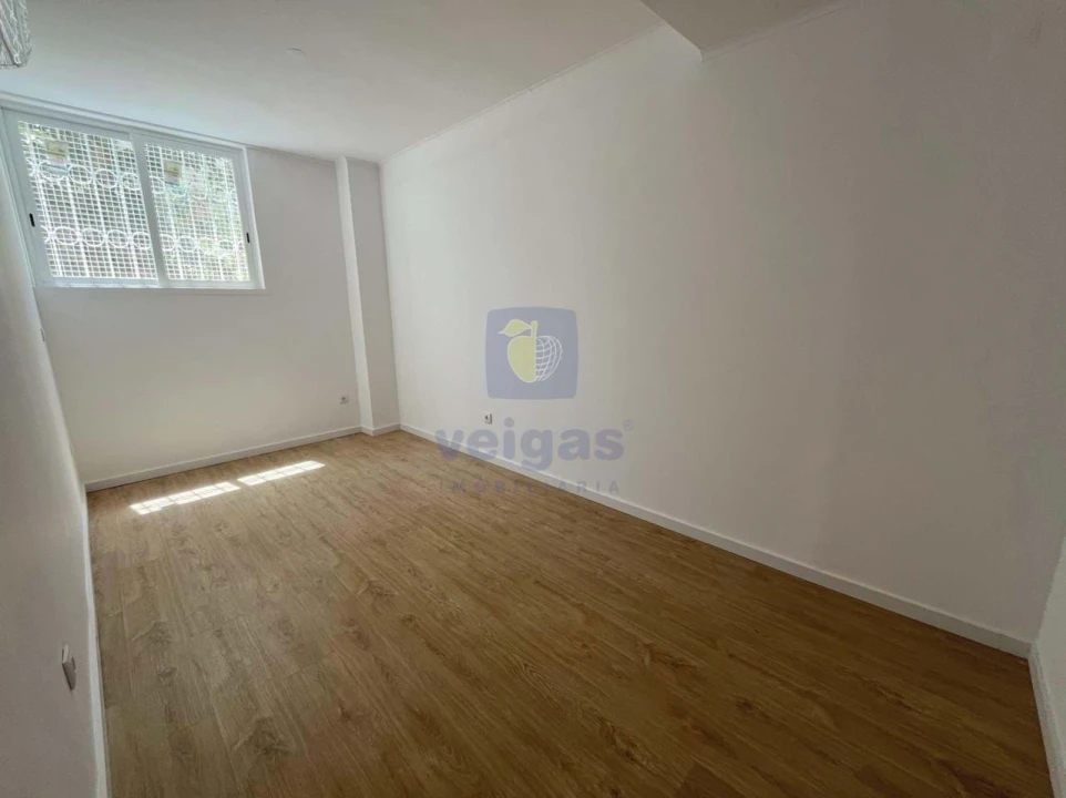 Apartamento T3 para Venda em Águas Livres Foto 4