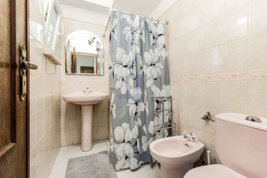 Moradia T4 para Venda em Santo Antão e São Julião do Tojal Foto 34