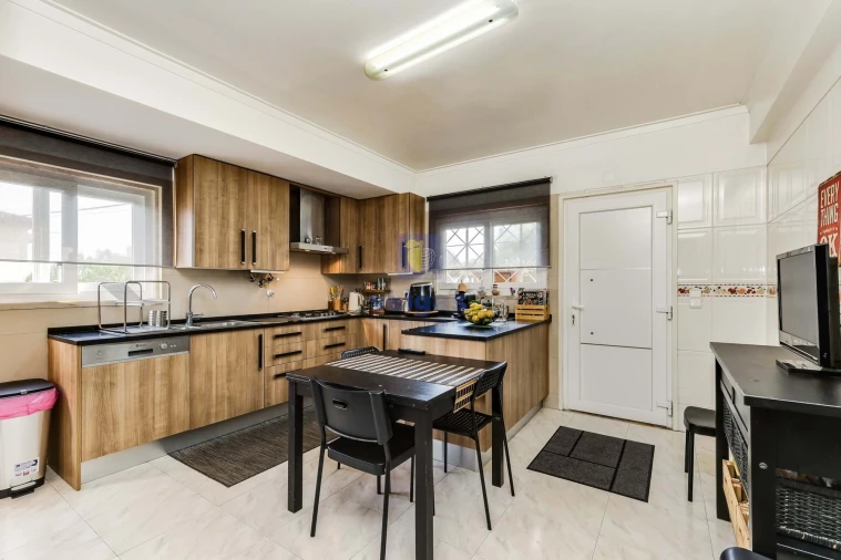 Moradia T4 para Venda em Santo Antão e São Julião do Tojal Foto 22