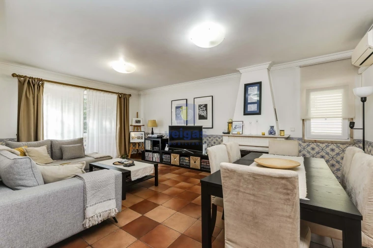 Moradia T4 para Venda em Santo Antão e São Julião do Tojal Foto 3