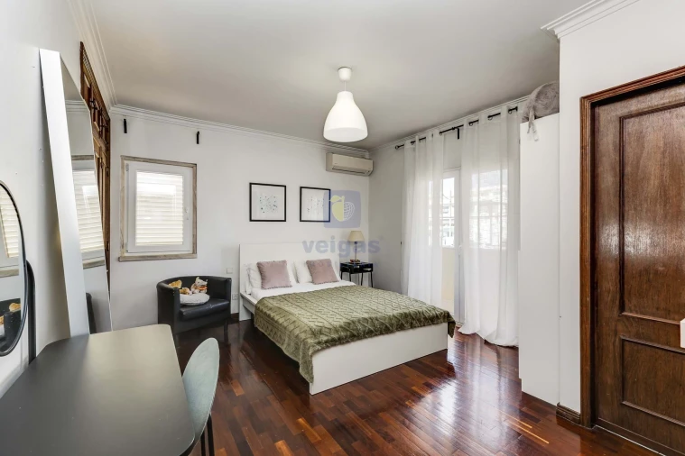 Moradia T4 para Venda em Santo Antão e São Julião do Tojal Foto 7