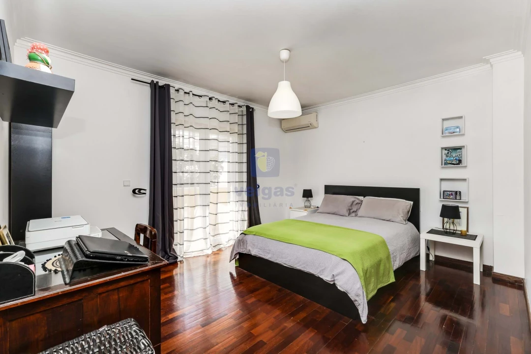 Moradia T4 para Venda em Santo Antão e São Julião do Tojal Foto 39