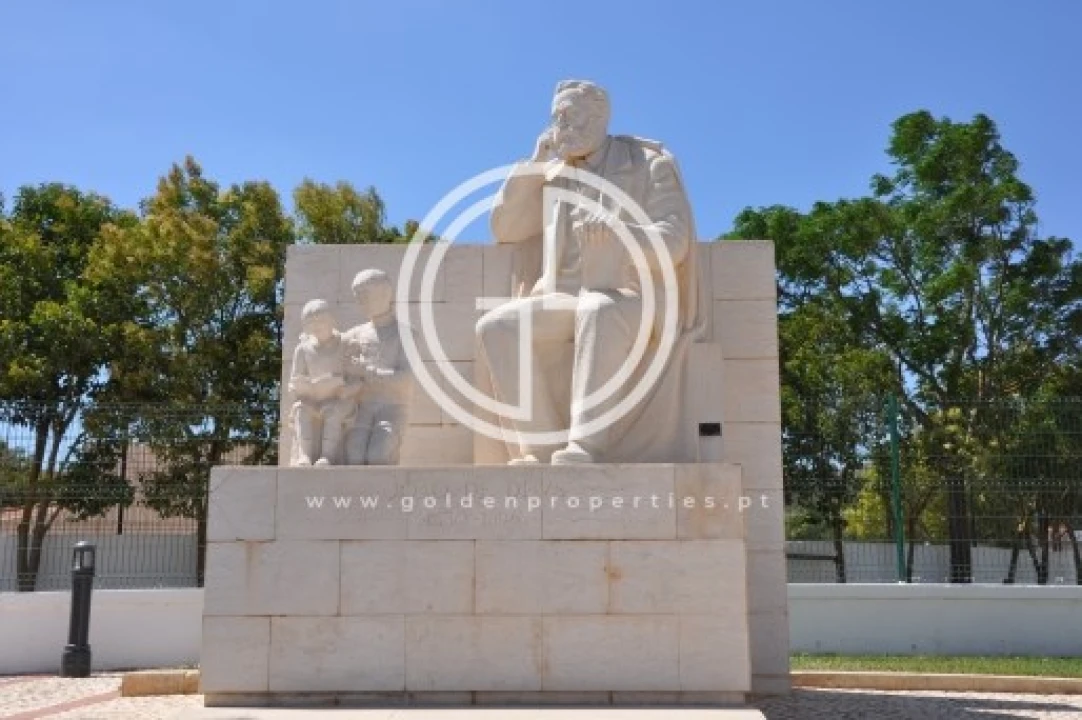 Moradia T4 para Venda em Alcantarilha e Pêra Foto 10