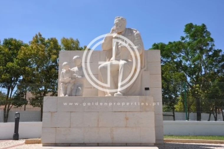 Moradia T4 para Venda em Alcantarilha e Pêra Foto 10