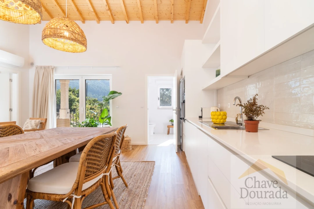 Negócio para Venda em Vouzela e Paços de Vilharigues Foto 7