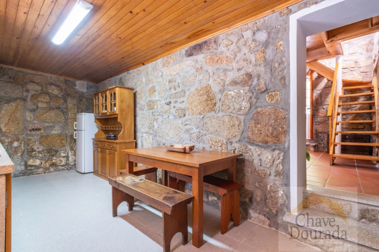 Negócio para Venda em Vouzela e Paços de Vilharigues Foto 34