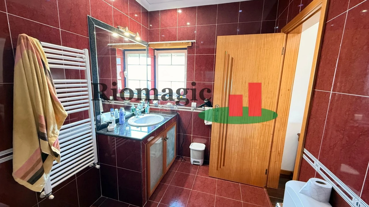 Moradia T5 para Venda em Rio Maior Foto 49