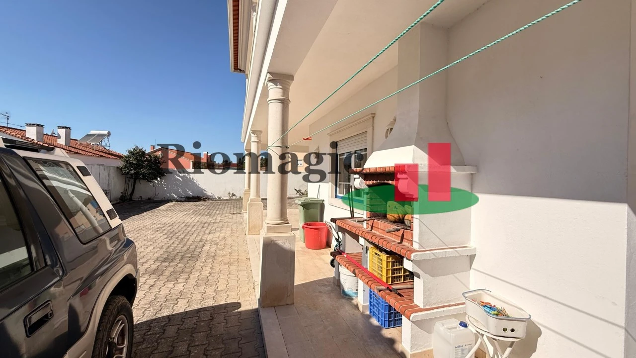 Moradia T5 para Venda em Rio Maior Foto 72