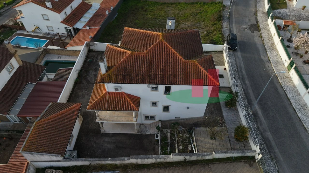 Moradia T5 para Venda em Rio Maior Foto 77