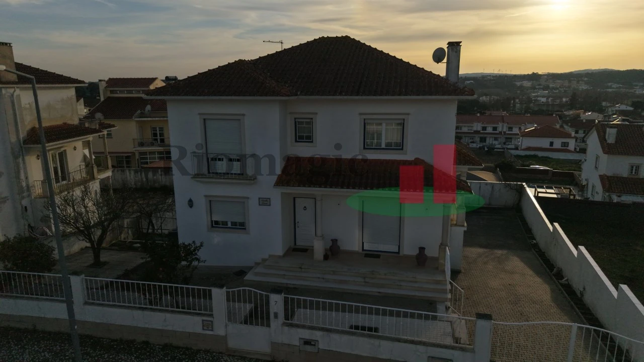 Moradia T5 para Venda em Rio Maior Foto 78