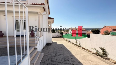 Moradia T5 para Venda em Rio Maior