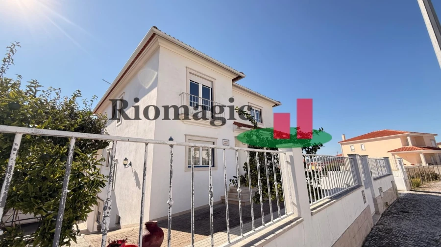 Moradia T5 para Venda em Rio Maior Foto 68