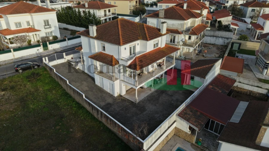 Moradia T5 para Venda em Rio Maior Foto 6