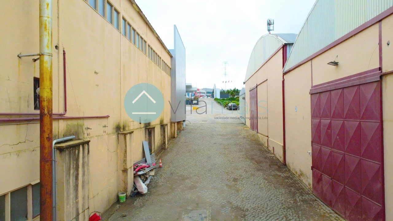 Armazém para Arrendamento em Grijó e Sermonde Foto 11