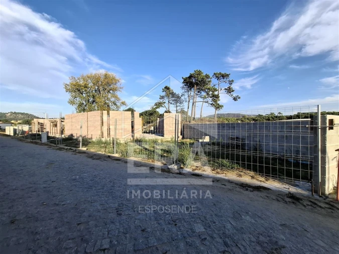 Moradia T3 para Venda em Antas Foto 1