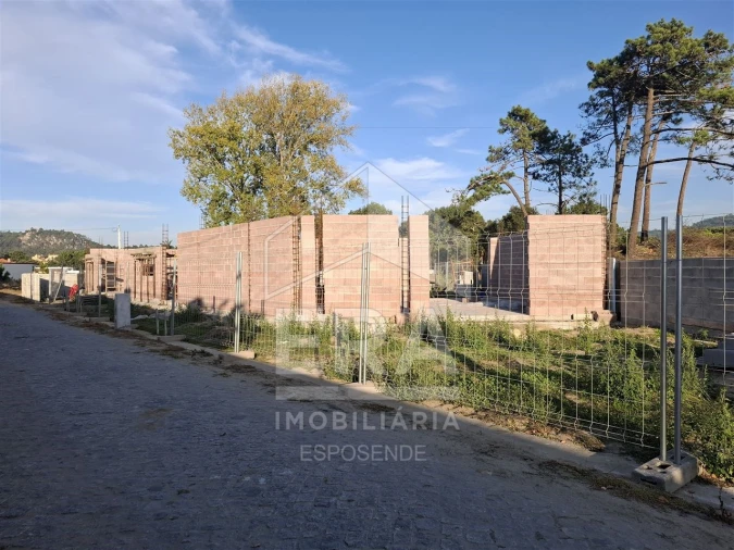 Moradia T3 para Venda em Antas Foto 2