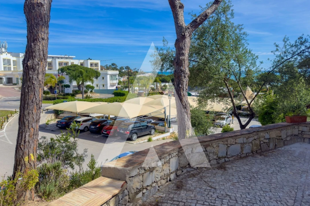 Moradia T3 para Venda em Almancil Foto 4