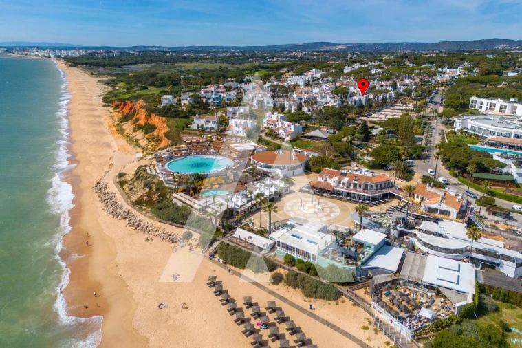 Moradia T3 para Venda em Almancil Foto 11