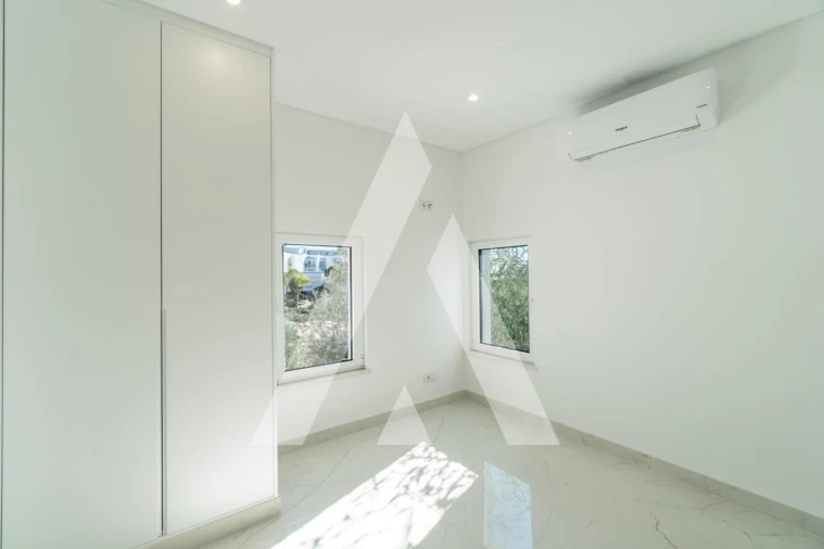 Moradia T3 para Venda em Almancil Foto 21