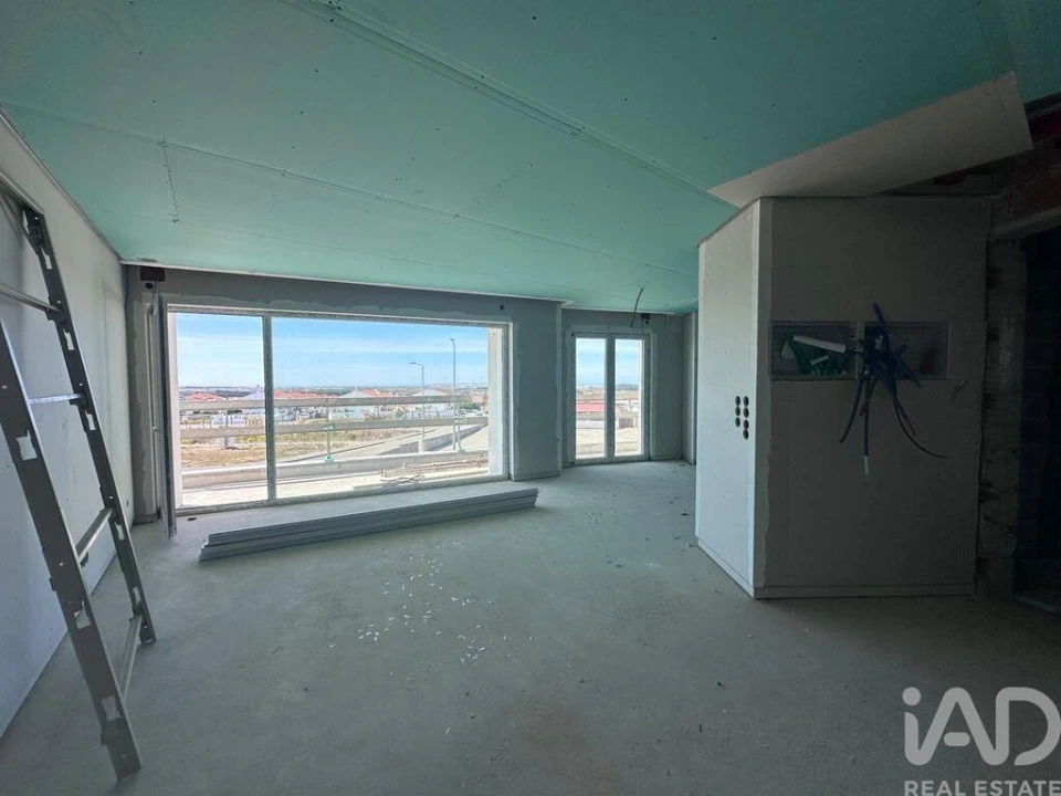 Apartamento T3 para Venda em Atouguia da Baleia Foto 29