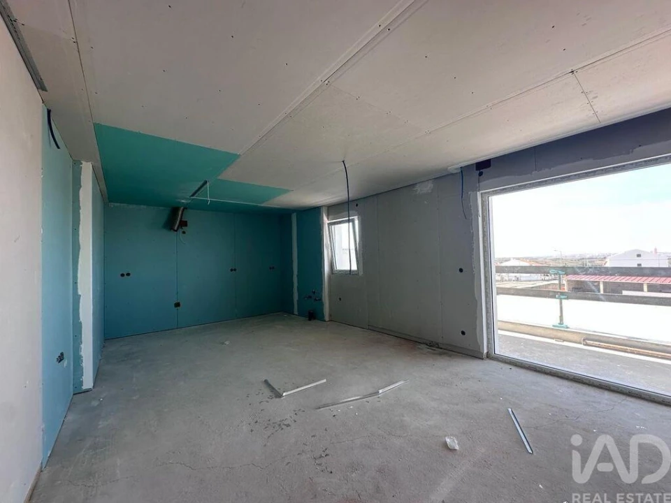 Apartamento T3 para Venda em Atouguia da Baleia Foto 17