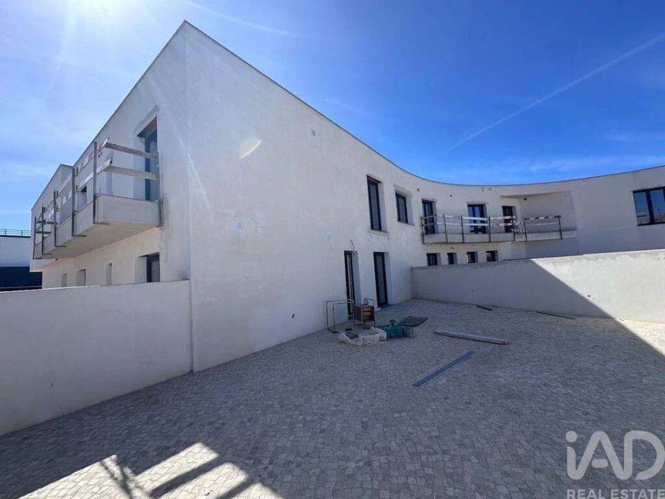 Apartamento T3 para Venda em Atouguia da Baleia Foto 18
