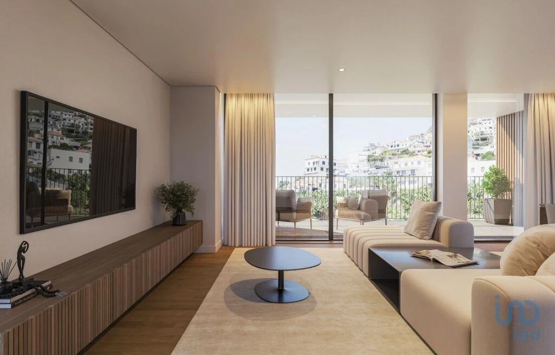 Apartamento T3 para Venda em Camara de Lobos Foto 9