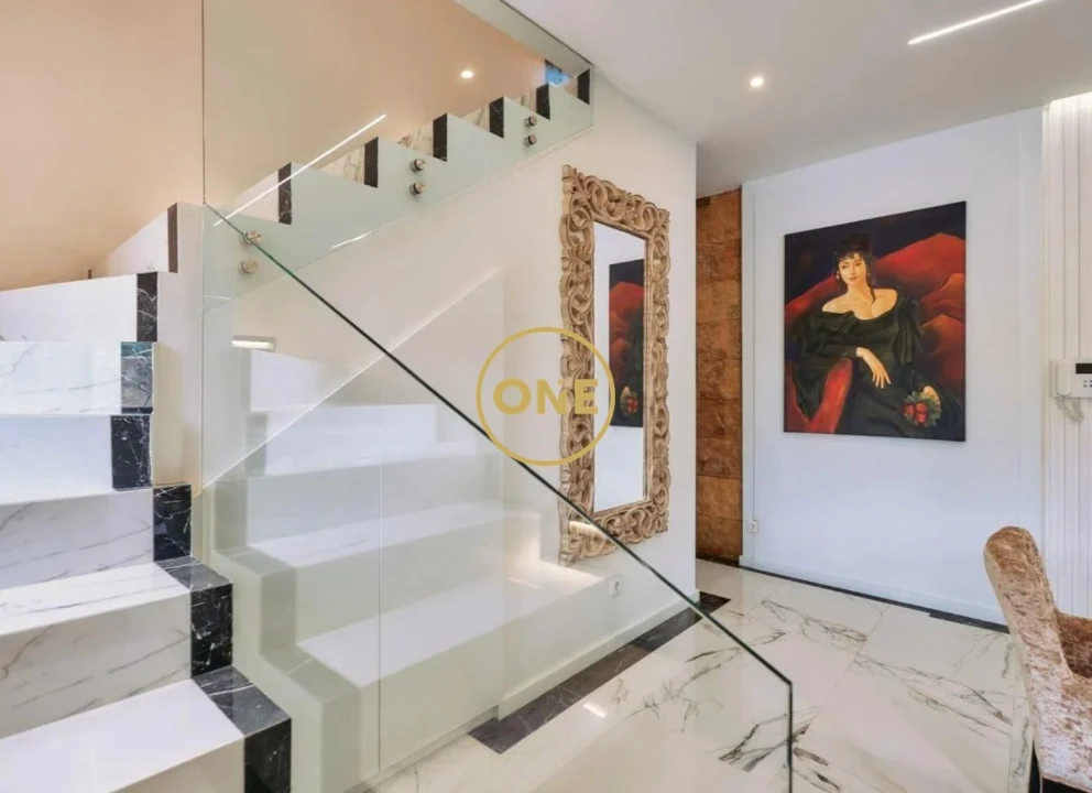 Moradia T4 para Venda em Campanhã Foto 6