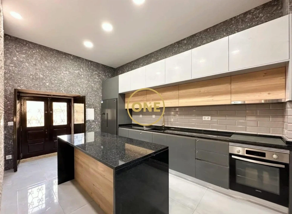 Moradia T4 para Venda em Campanhã Foto 7