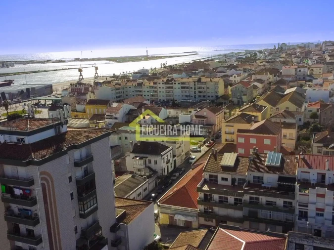 Moradia T4 para Venda em Buarcos Foto 4