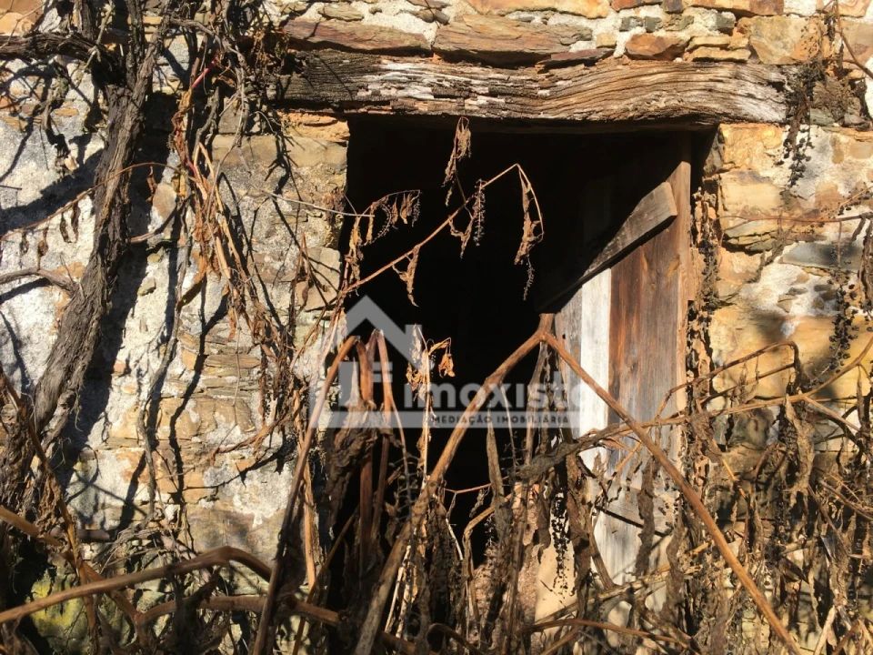 Moradia T3 para Venda em Arega Foto 9