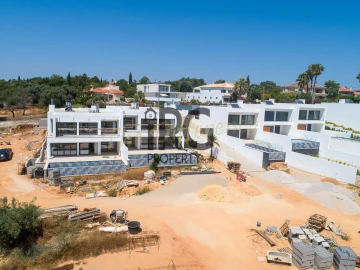 Moradia T4 para Venda em Almancil