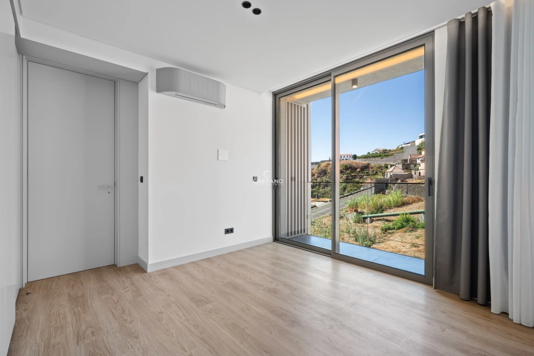 Apartamento T1 para Venda em Calheta Foto 17