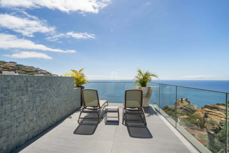 Apartamento T1 para Venda em Calheta Foto 4