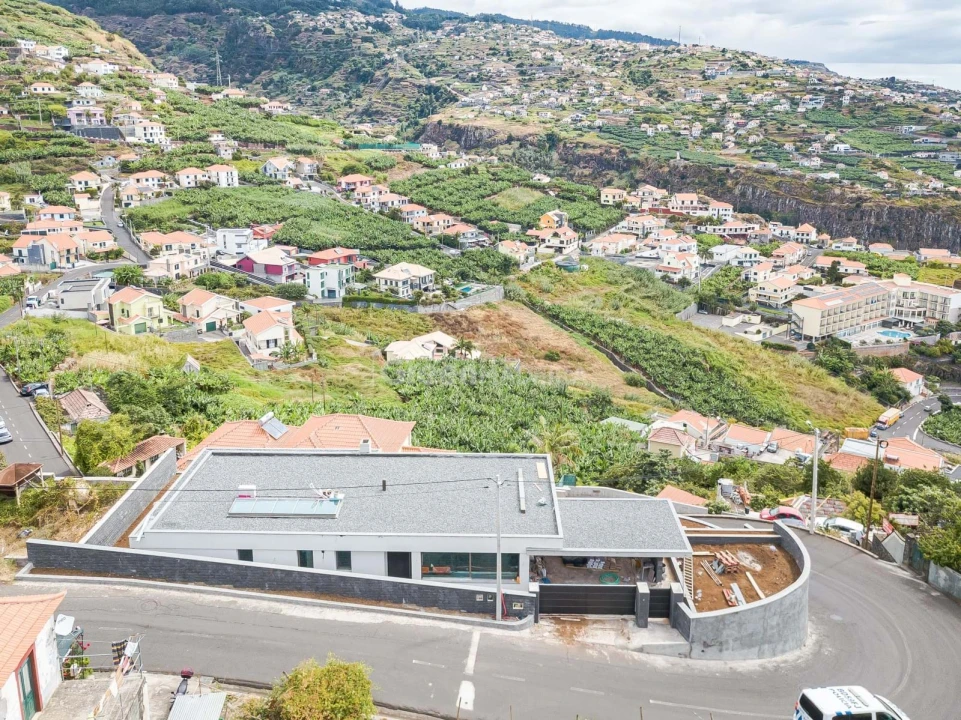 Moradia T3 para Venda em Ribeira Brava Foto 7