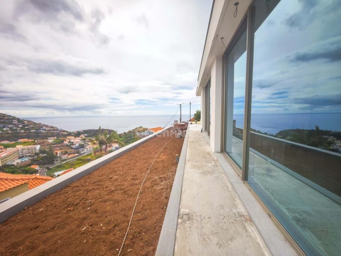 Moradia T3 para Venda em Ribeira Brava Foto 4