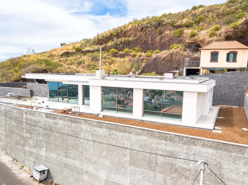 Moradia T3 para Venda em Ribeira Brava Foto 21