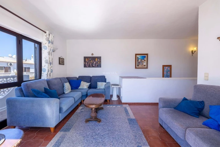 Moradia T4 para Venda em Odiaxere Foto 20