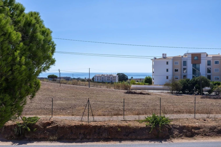 Moradia T4 para Venda em Odiaxere Foto 18