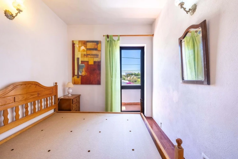 Moradia T4 para Venda em Odiaxere Foto 25