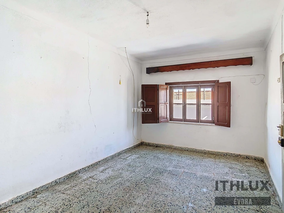 Moradia T3 para Venda em Viana do Alentejo Foto 4