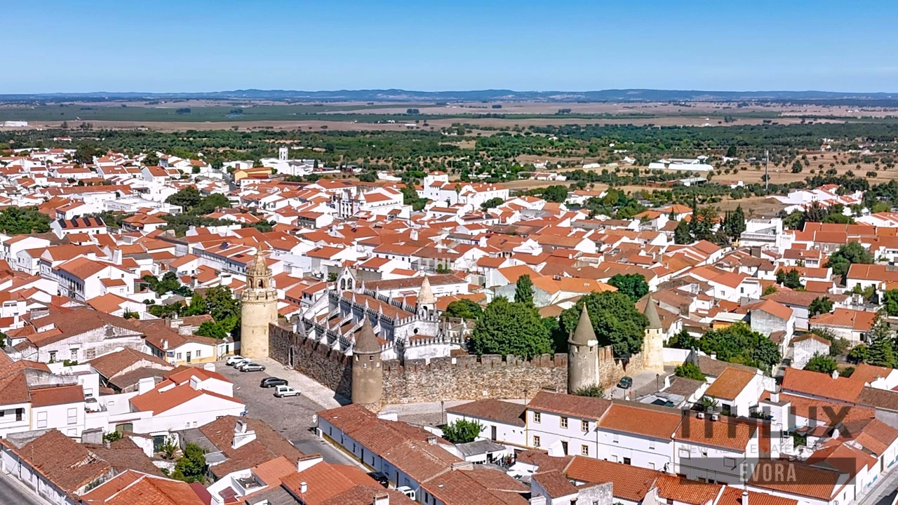 Moradia T3 para Venda em Viana do Alentejo Foto 22